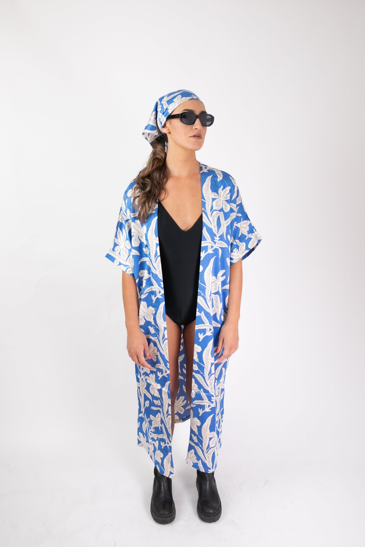 BLUE KIMONO