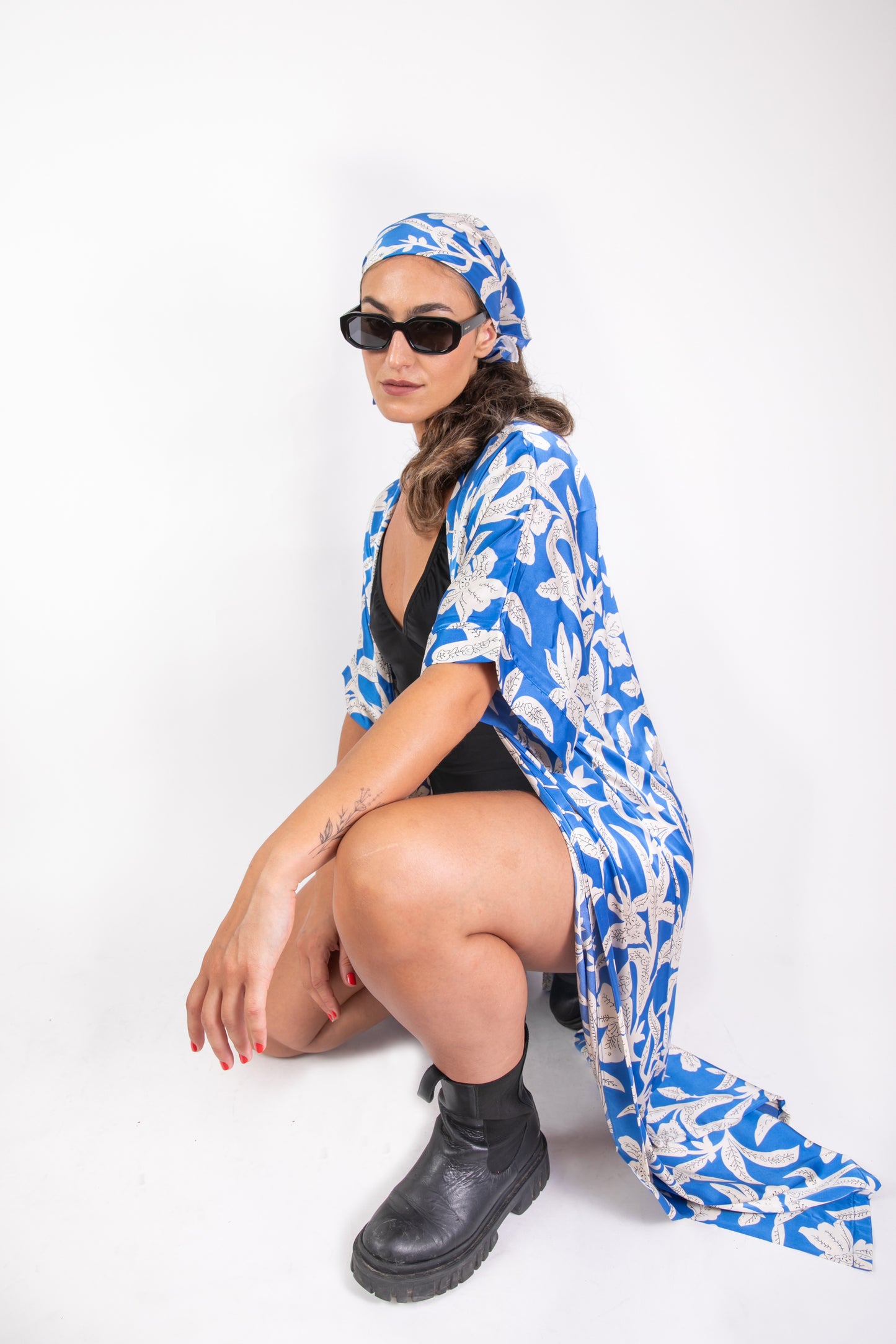 BLUE KIMONO